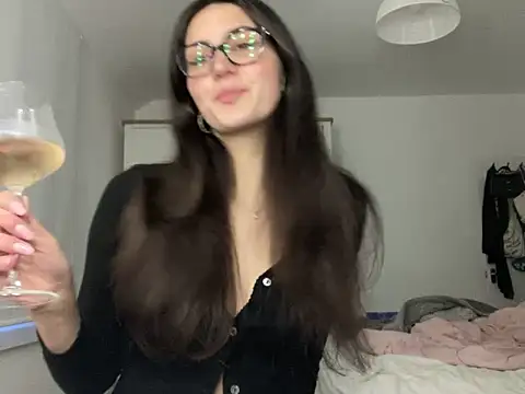 Ellamay06 online show from May 1, 7:28 pm