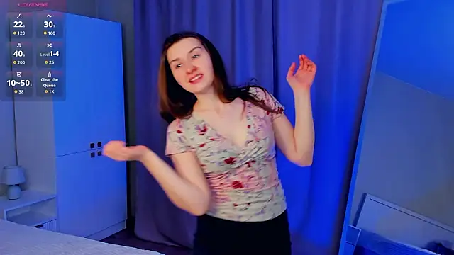 SueWolvin online show from March 9, 6:44 pm