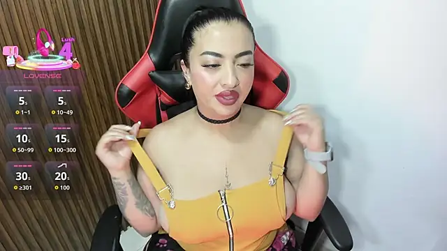 IsabellaCuteGirl online show from July 31, 9:43 am