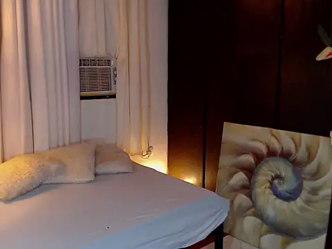 xXLustFullTransXx online show from April 11, 6:08 am