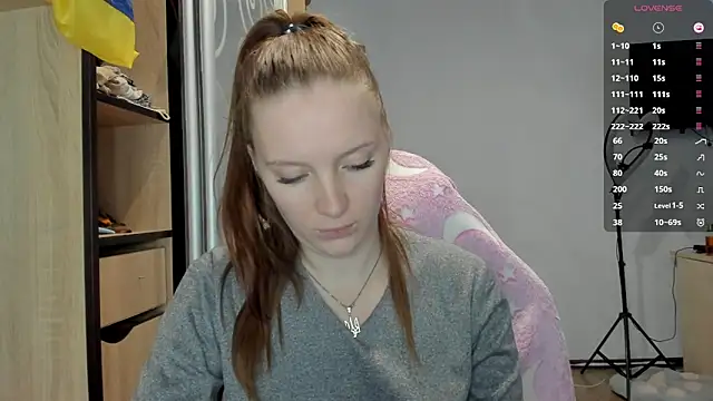 Snapshot of Mary_Blu chatting on October 23, 9:26 am Mary Blu online show from October 23, 9:26 am