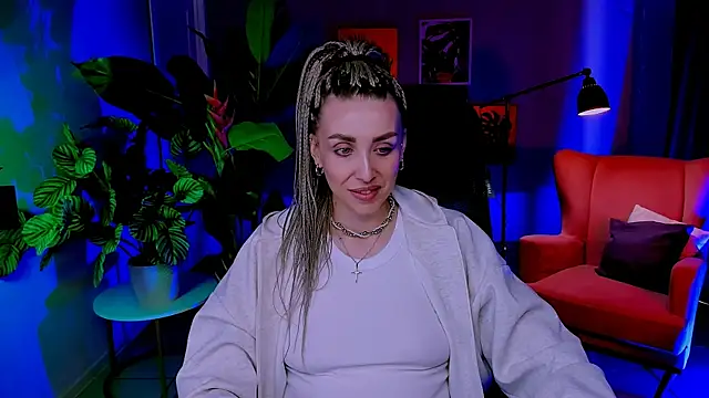 MonicaRiley online show from April 27, 11:07 am