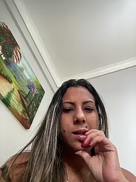 kifanyy online show from June 18, 9:36 am