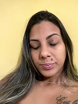 kifanyy online show from June 14, 11:10 am