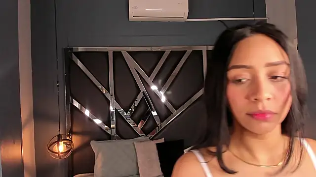 Esmeralda  18 online show from March 16, 7:29 pm