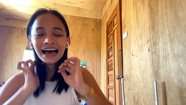 LilianaBlann online show from March 7, 3:57 am