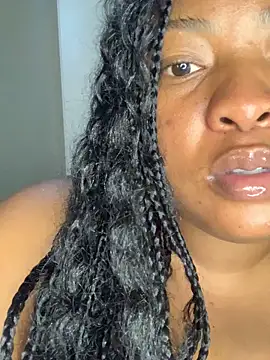 ChubbySpiderx online show from April 16, 5:45 pm