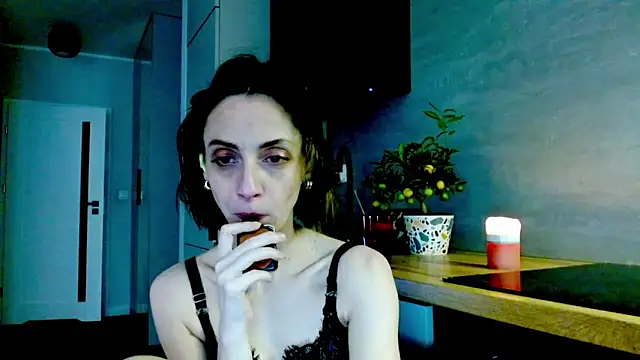 misssweet online show from May 16, 2:03 am