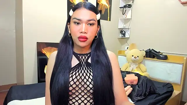 hugecelestina online show from April 9, 8:09 am