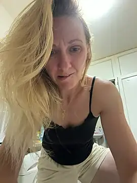 Secret Ladyx online show from June 17, 7:37 pm