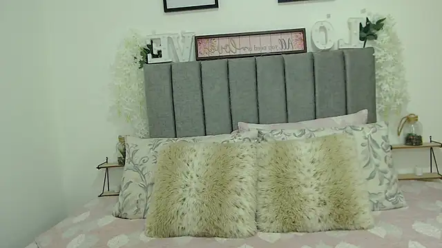 OliviaValentti online show from March 28, 2:22 am