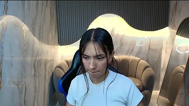 candy sky r online show from April 22, 3:03 am