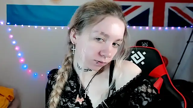 Nica Kawaii online show from March 17, 6:39 am