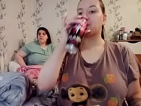 symmetryinvoid online show from April 6, 12:06 pm