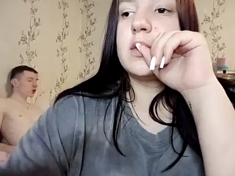 symmetryinvoid online show from April 3, 3:43 pm