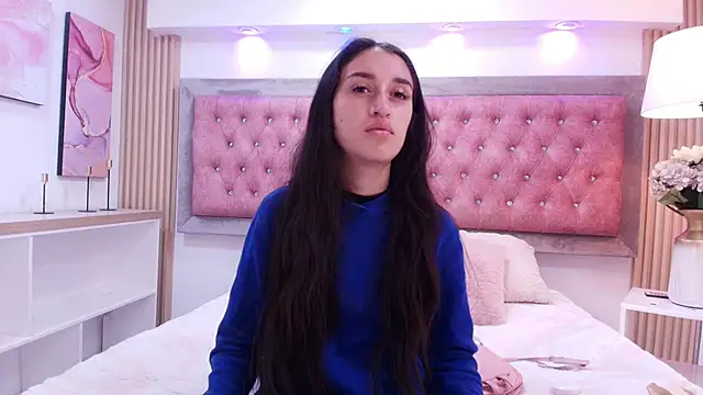 Shy Cherry  online show from April 7, 1:13 pm