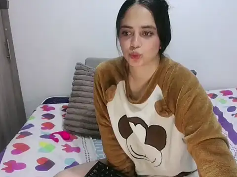 ashely jensen online show from June 16, 3:07 am