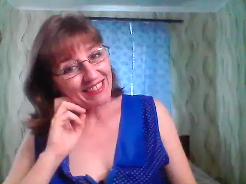 Alisaprice077 online show from May 26, 9:41 am