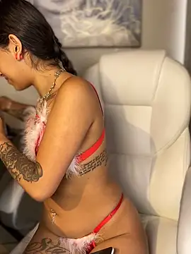 chanell pinkk online show from April 1, 1:41 pm