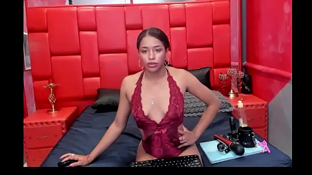 WendyOquendo online show from April 3, 1:42 pm