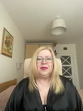 JanieLight53 online show from April 19, 10:37 am