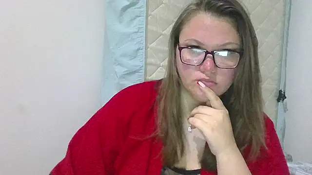 MuseChic Wild online show from April 8, 9:17 pm