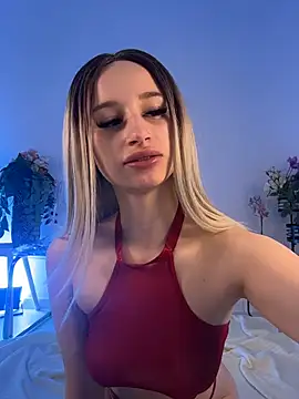 ScarletFlameee online show from May 28, 6:00 am