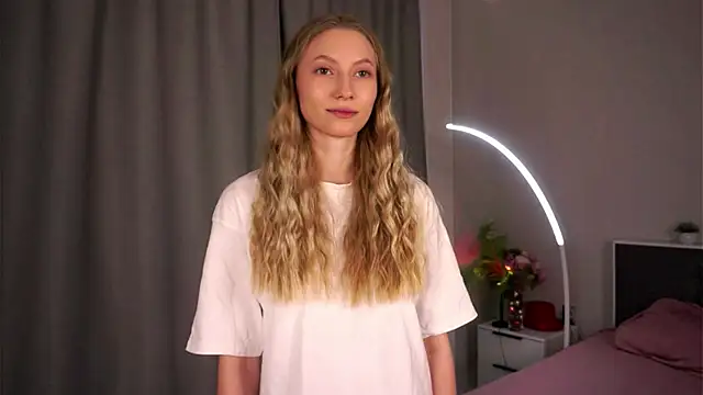 ShaeCoen online show from March 10, 5:11 am