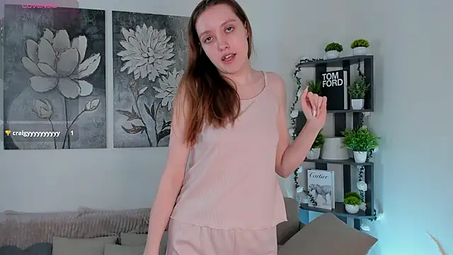 EsterCristofori online show from March 18, 1:32 am