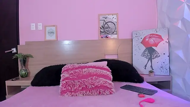 KittyVelve online show from May 21, 1:31 pm