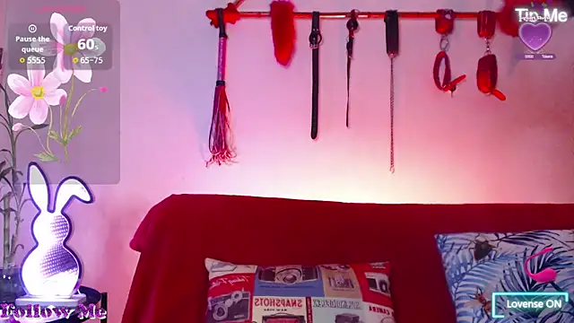 RedWidowCol online show from July 10, 9:59 pm