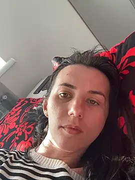 Oliviyaa kiss  online show from March 12, 1:58 pm