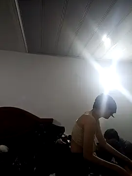 Alisson-Miller online show from April 13, 9:04 pm