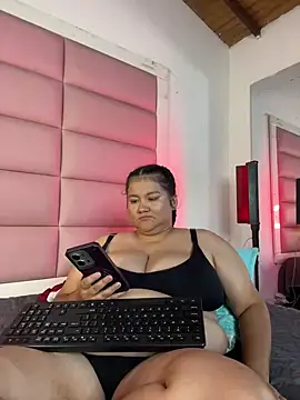 AmaranttayLunay online show from April 17, 9:50 pm