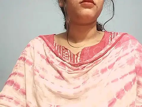 Emma 4433 online show from May 19, 5:53 pm