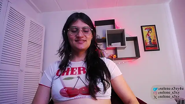 selene cutie online show from March 13, 4:30 pm