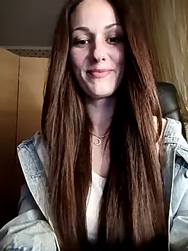 LunaCrystall online show from April 18, 5:26 pm