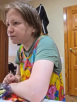  LOLA-LOLA  online show from June 23, 1:20 pm