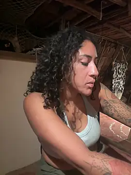 LatinaLoka online show from April 18, 5:21 am