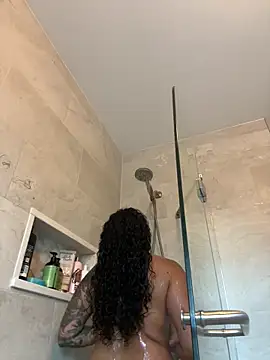 LatinaLoka online show from April 1, 10:18 pm