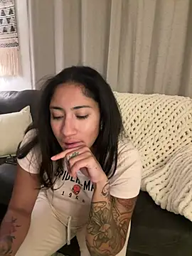 LatinaLoka online show from May 12, 3:04 am