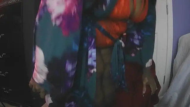 UriUniverse69 online show from April 18, 2:47 am