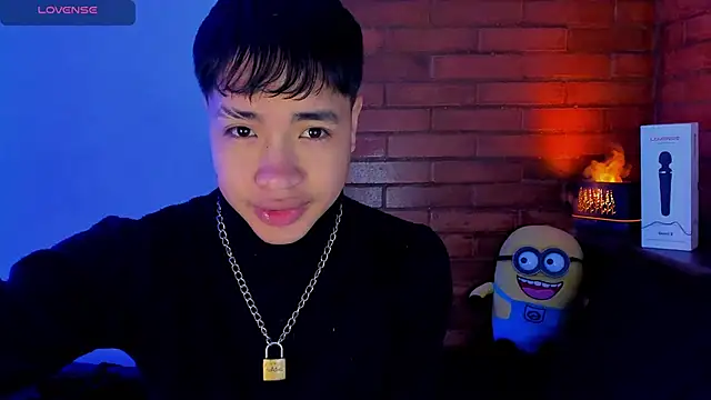 Lee Colee online show from April 18, 12:40 pm