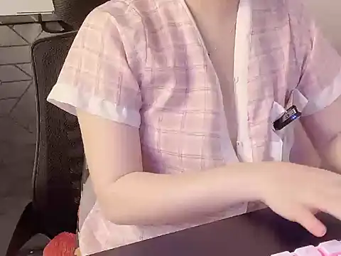 hunhun122 online show from April 17, 9:50 pm