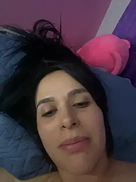 leila moretti online show from April 17, 3:30 am