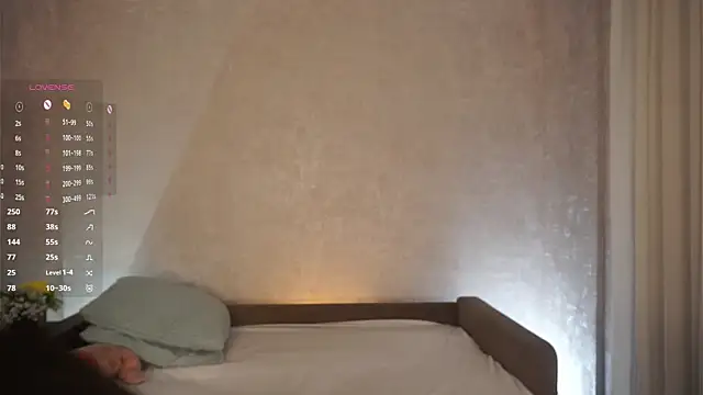 CherrylLlams online show from March 25, 6:33 pm