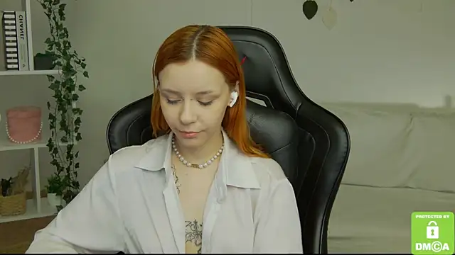 Rachel lips online show from June 12, 8:22 am