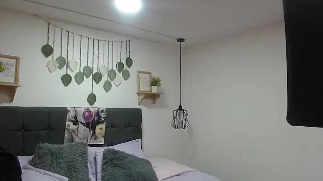 lia star 123 online show from April 17, 1:35 pm