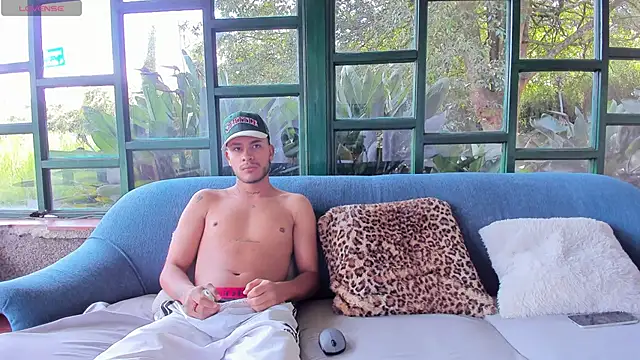 StivennCardona online show from March 29, 3:22 pm