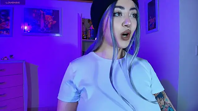 Nanachi uwu online show from April 18, 4:37 am